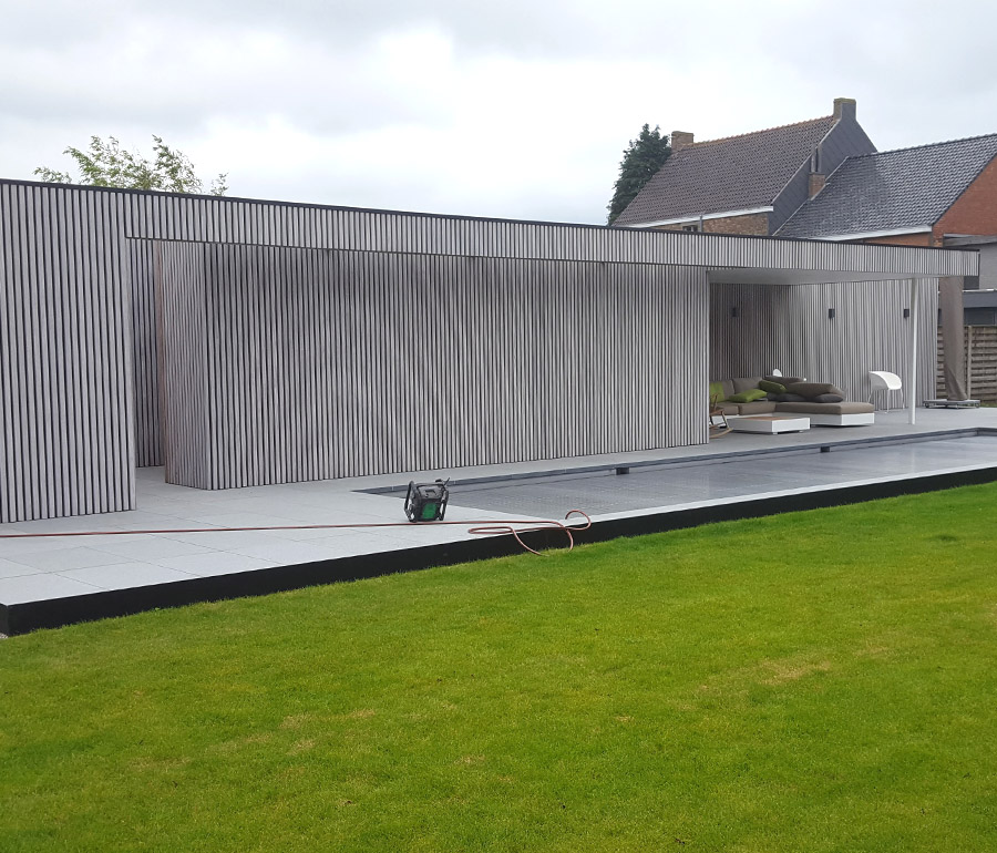 Exclusieve poolhouse met ingebouwde technische ruimte en sauna te Gent